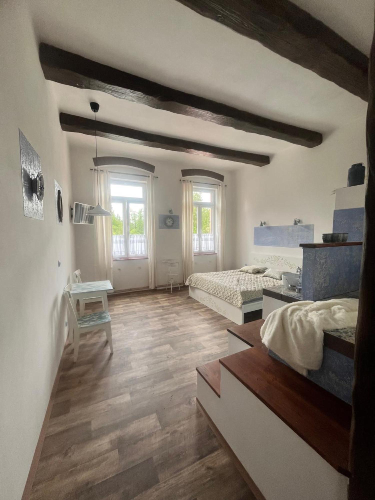 Apartmany V Podzamci V Blizkosti Zamku Blatna Exterior photo